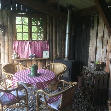 Chambre d'hotes grange de la bastide Laveissière Exterior foto